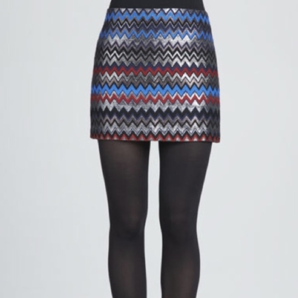 Alice + Olivia Dresses & Skirts - Alice+olivia Elana Shimmery Zigzag Mini